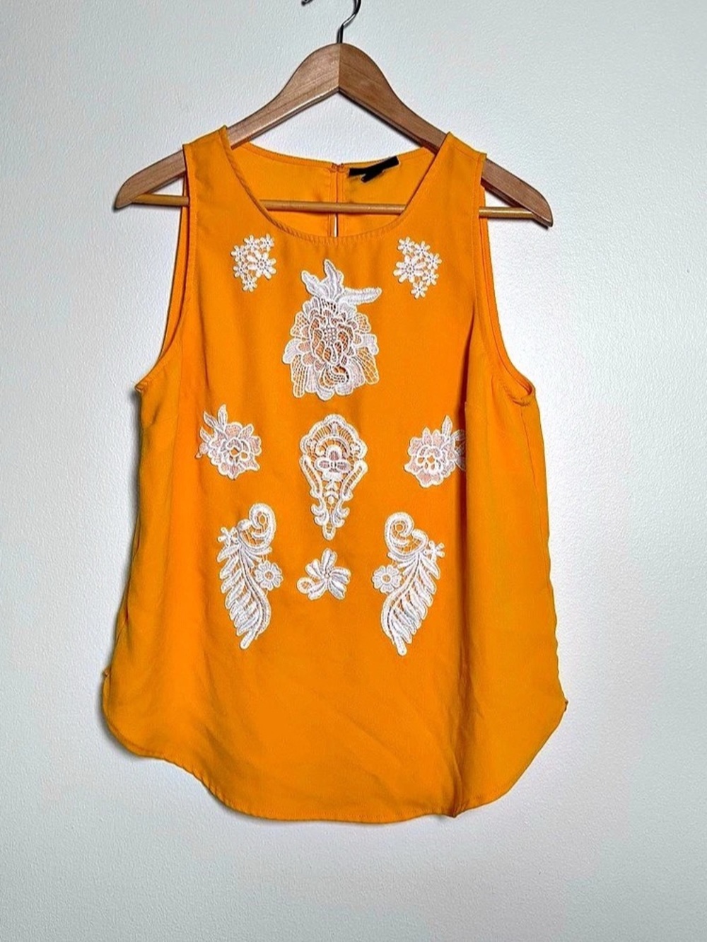 Victoria Beckham for Target Top Womens Sz L Yellow White Lace Sleeveless Retro